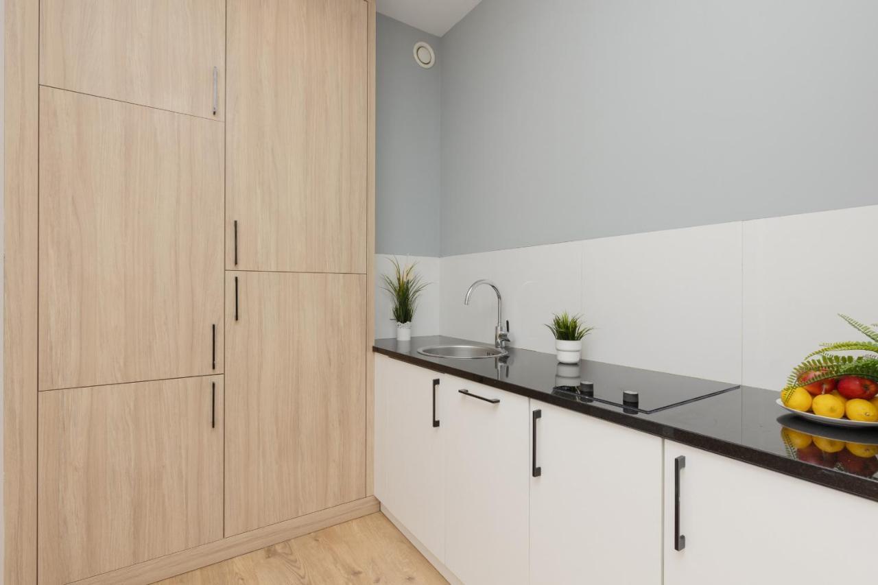 Wola Pet-Friendly Apartments With Ac Slawinska By Noclegi Renters วอร์ซอ ภายนอก รูปภาพ