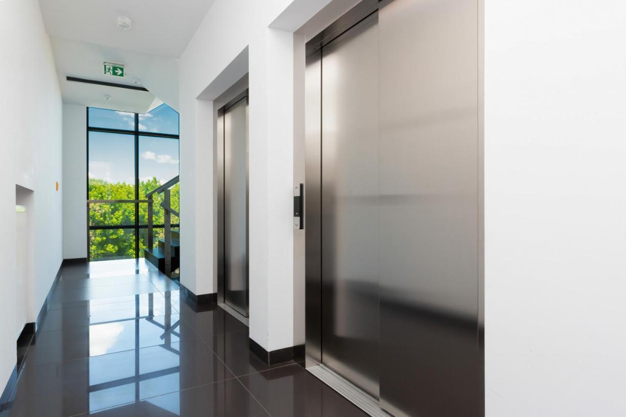 Wola Pet-Friendly Apartments With Ac Slawinska By Noclegi Renters วอร์ซอ ภายนอก รูปภาพ