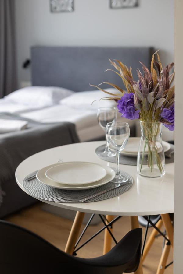 Wola Pet-Friendly Apartments With Ac Slawinska By Noclegi Renters วอร์ซอ ภายนอก รูปภาพ