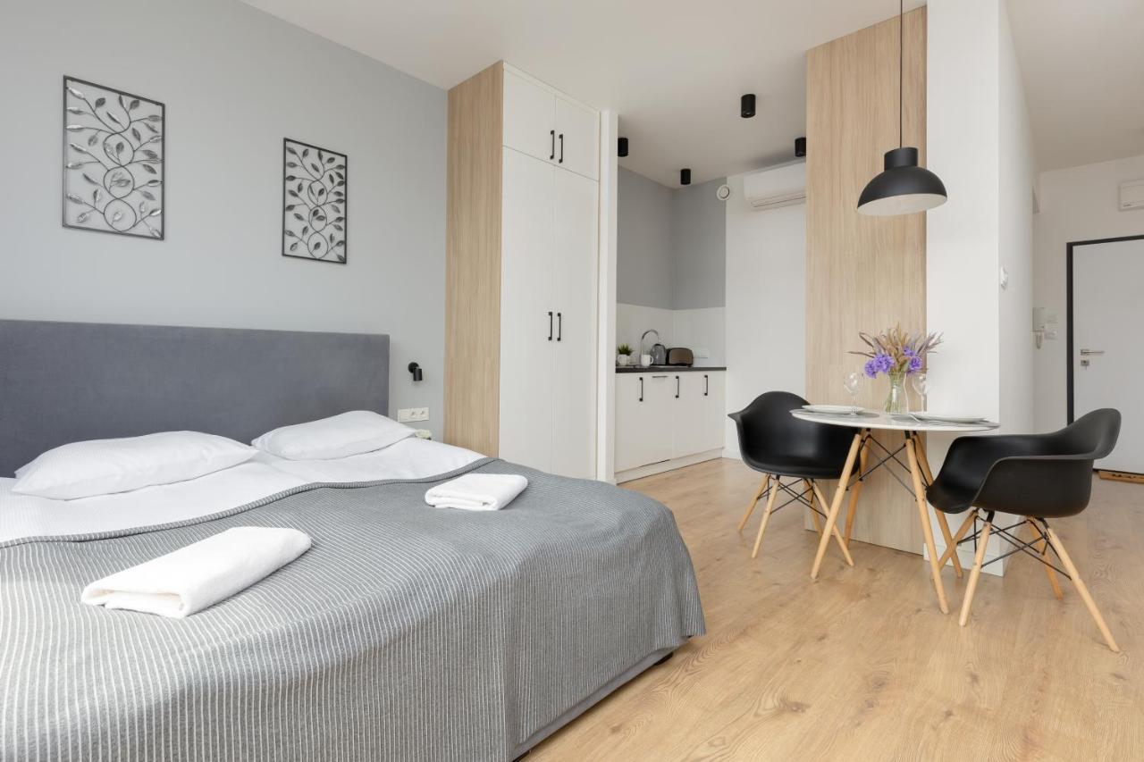 Wola Pet-Friendly Apartments With Ac Slawinska By Noclegi Renters วอร์ซอ ภายนอก รูปภาพ