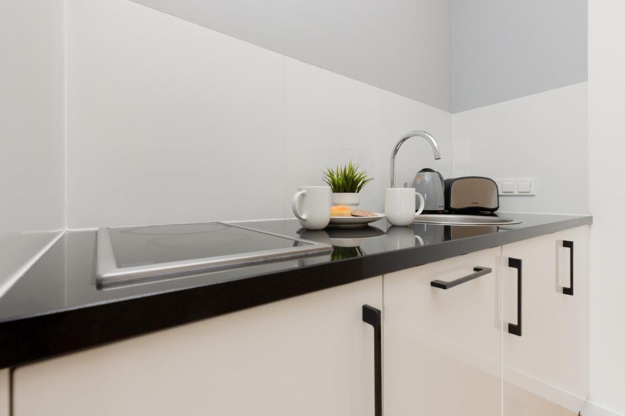 Wola Pet-Friendly Apartments With Ac Slawinska By Noclegi Renters วอร์ซอ ภายนอก รูปภาพ