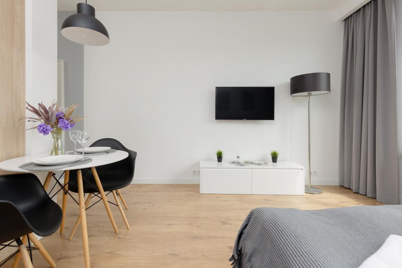 Wola Pet-Friendly Apartments With Ac Slawinska By Noclegi Renters วอร์ซอ ภายนอก รูปภาพ
