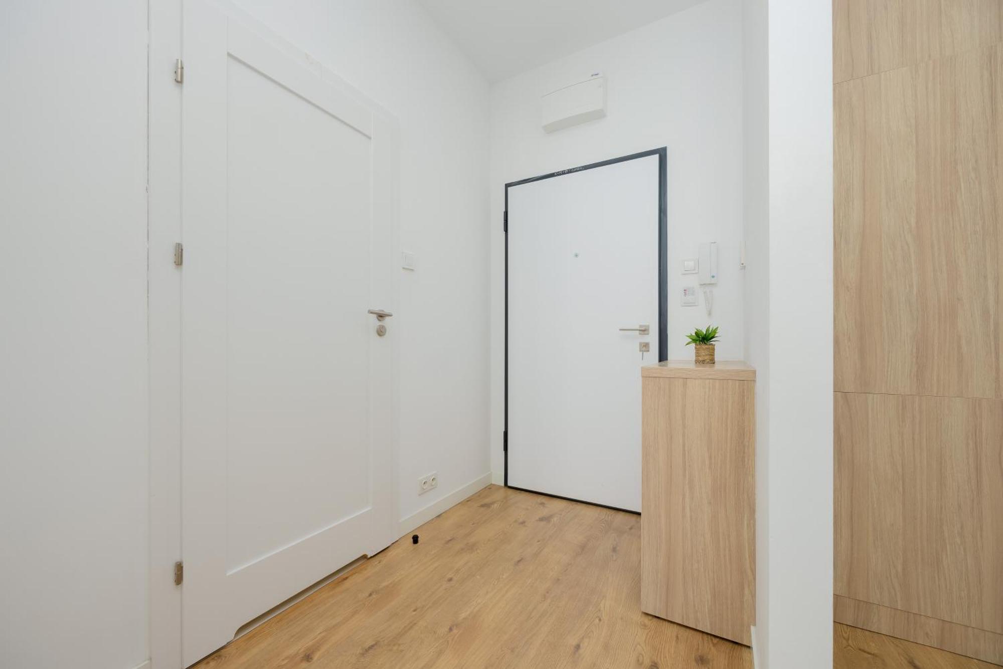 Wola Pet-Friendly Apartments With Ac Slawinska By Noclegi Renters วอร์ซอ ภายนอก รูปภาพ
